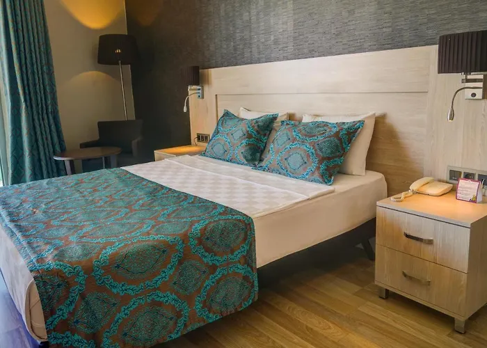 Parador Beach Hotel All Inclusive 3* Alanya