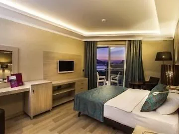 Hotelli Parador Beach Hotel All Inclusive 3*