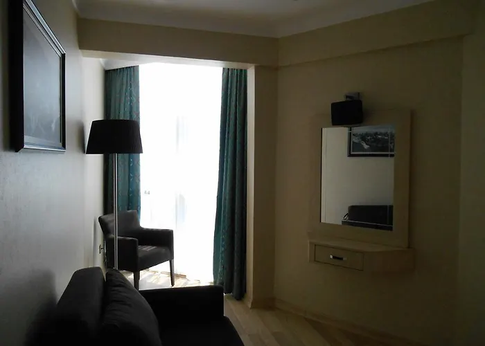 Parador Beach Hotel All Inclusive فندق