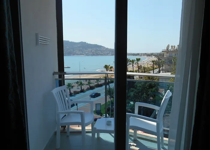 Parador Beach Hotel All Inclusive 3* Alanya