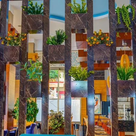 Parador Beach Hotel 호텔 3*
