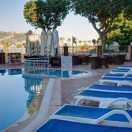 Parador Beach Hotel 호텔 3*