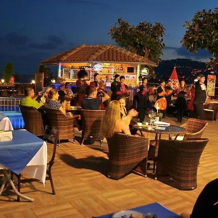 Parador Beach Hotel 호텔
