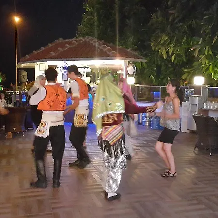 Parador Beach Hotel 호텔 알란야