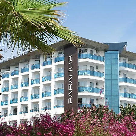 Parador Beach Hotel 호텔